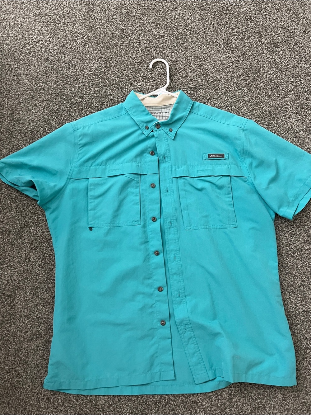 Eddie Bauer Men's Short-Sleeve Button-Down Shirt in Teal